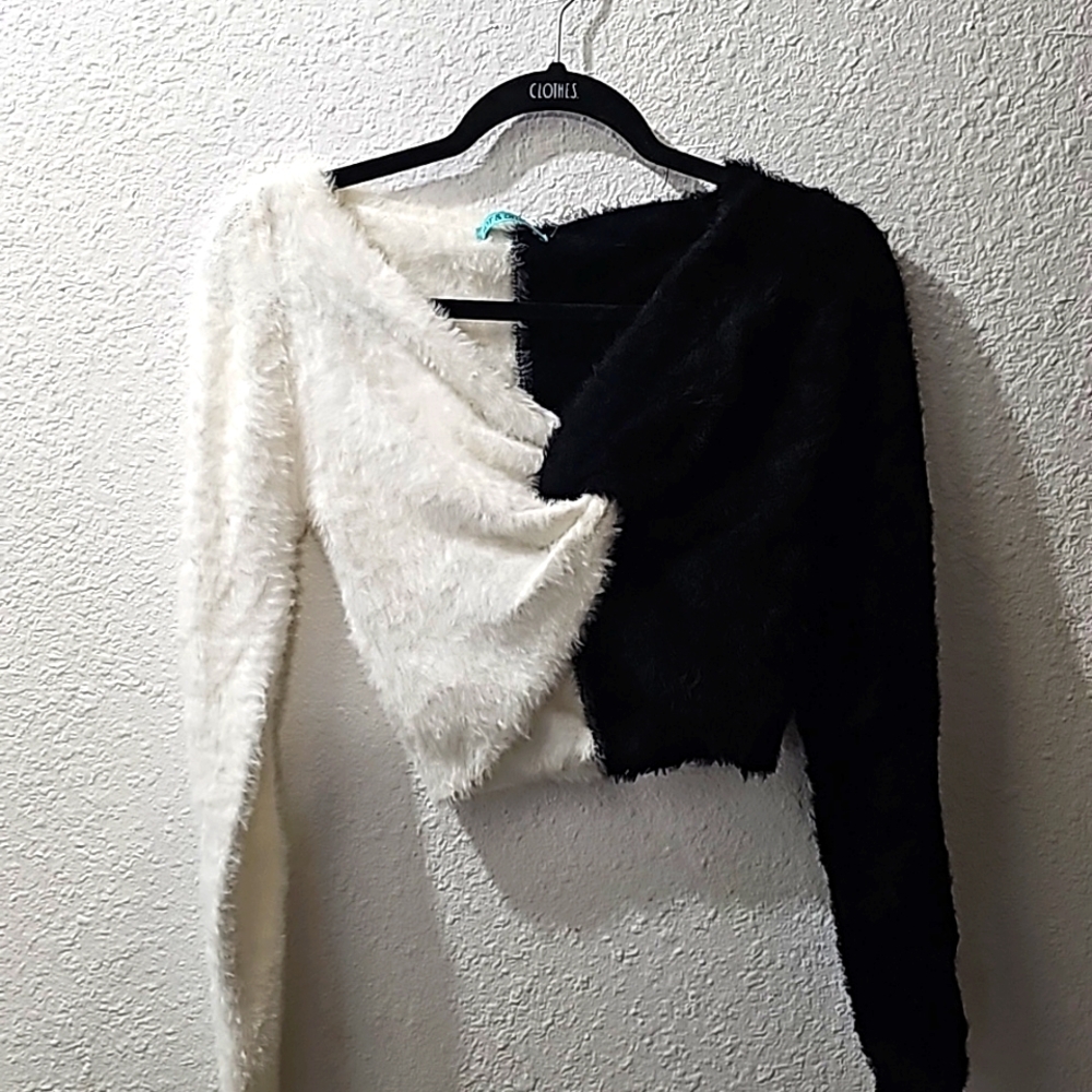 Fuzzy crop 2 tone sweater